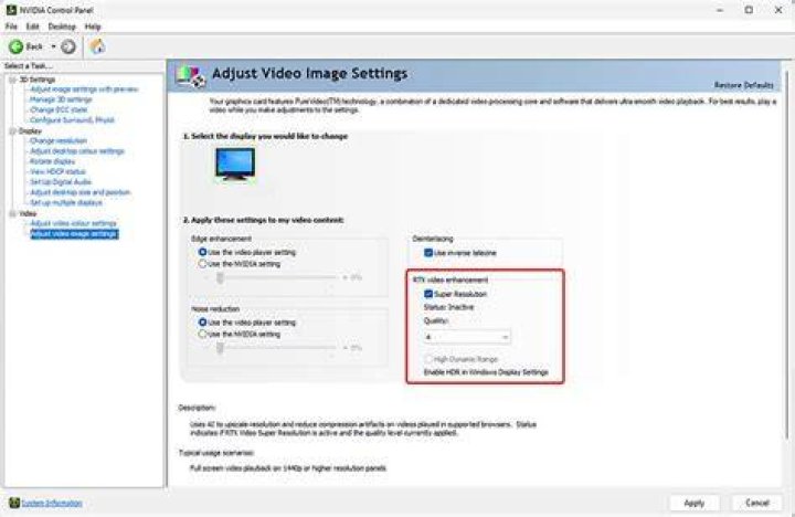 Adjusting video quality settings in an online video player