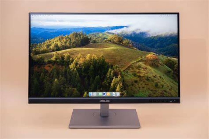 Desktop monitor high resolution photo quality
