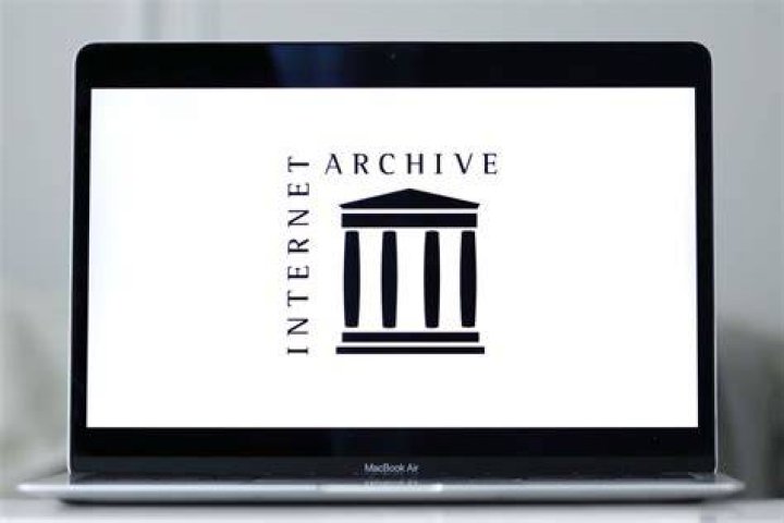 Online archive security privacy considerations browsing