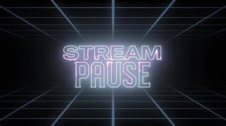 Pausing a video stream to allow buffer to build up