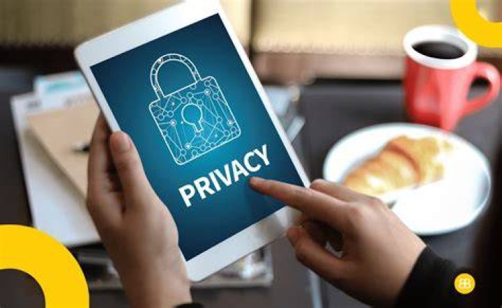 User privacy and safe browsing on adult websites
